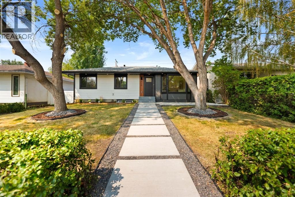 439 Arlington Drive SE